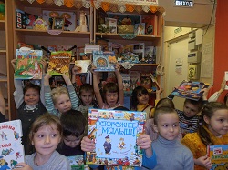 Первый раз не в первый класс, а в библиотеку!