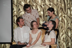 Такие разные истории на библиотечной сцене