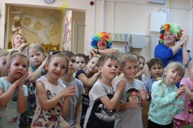 Танцы в библиотеке