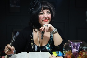 Потомственная гадалка