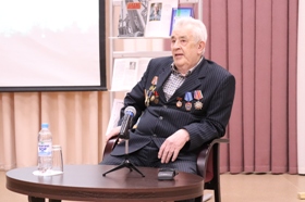 Мы открыли нефть