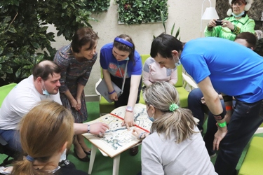 Алые паруса с книгой