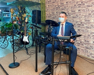 Артур Латыпов в "Цоколе"