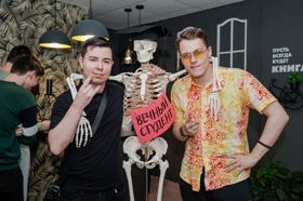 фото с Вечным студентом