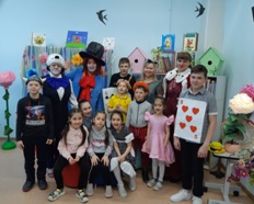 Алиса в стране чудес