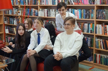 Школьники на Абонементе