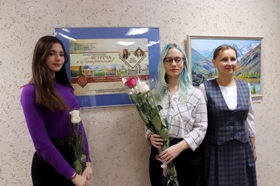 Юные художници на открытии своей выставки