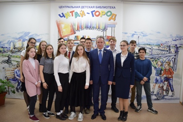 Сергей Землянкин со слушателями проекта "ПРОФориентир"