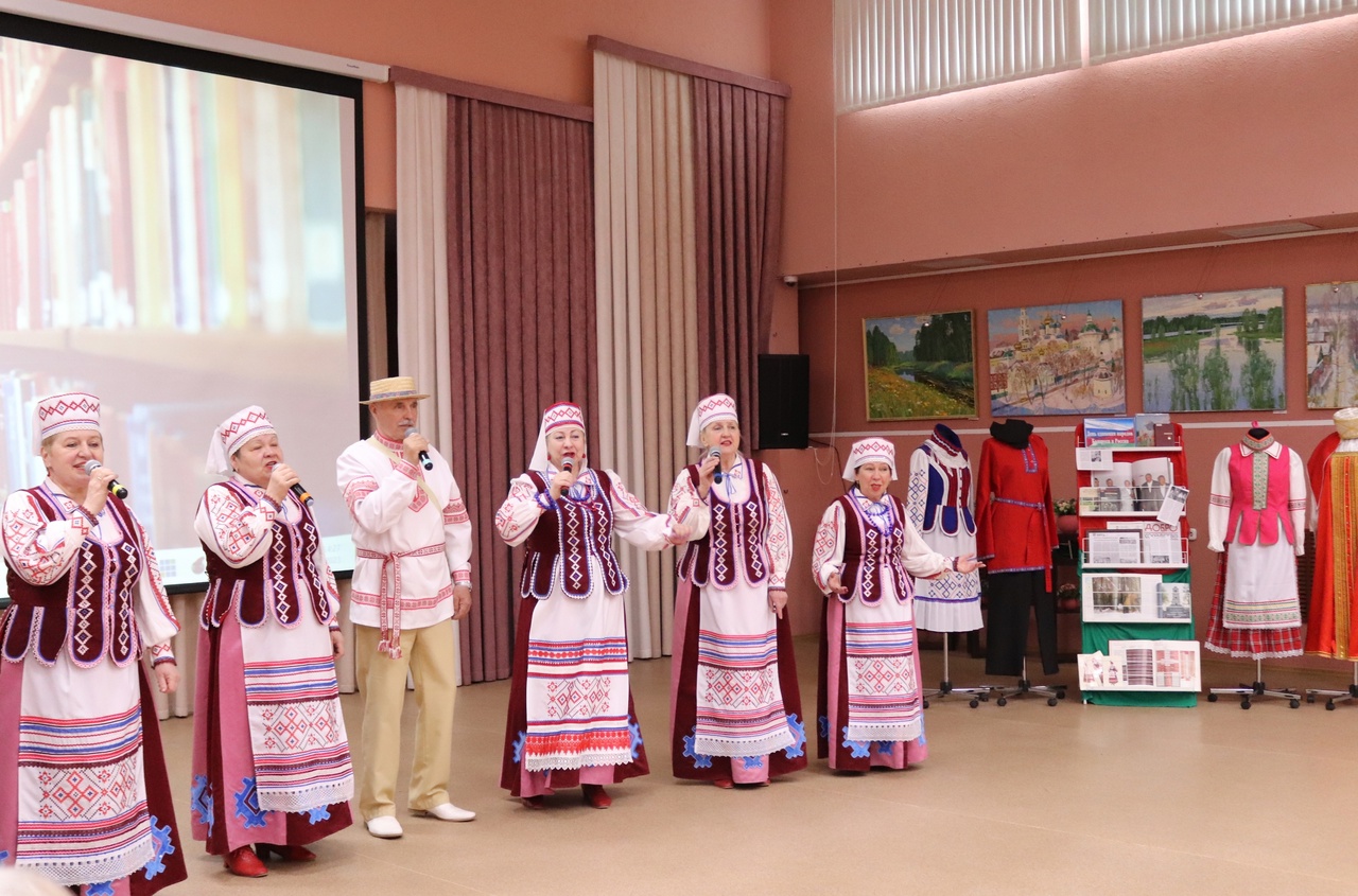 Две сестры Беларусь и Россия